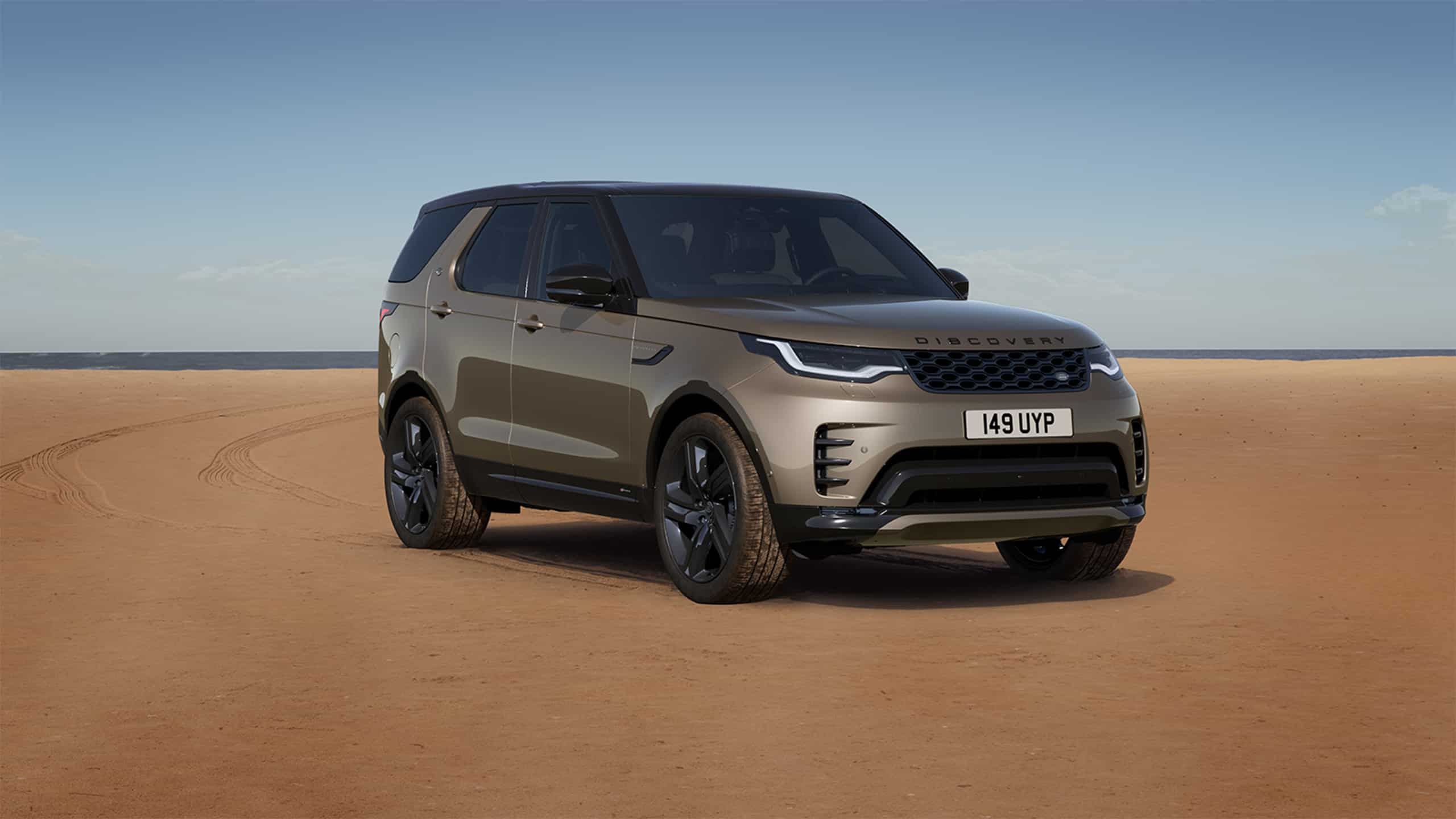 Land Rover Discovery near the sea side