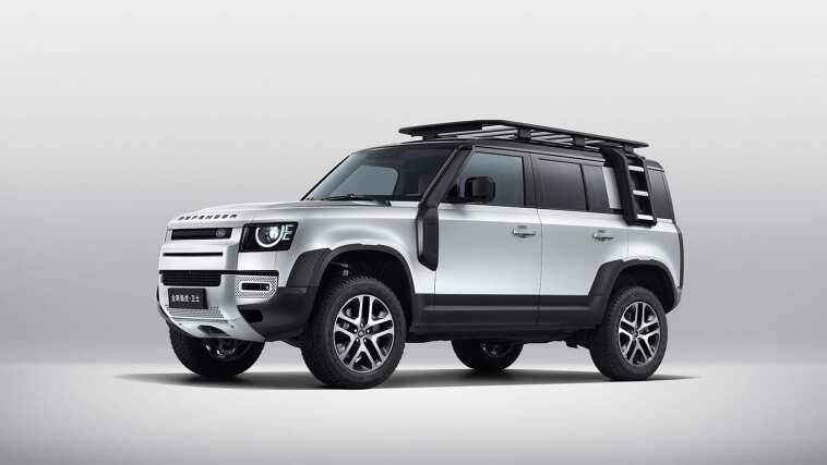 Land Rover Defender in white