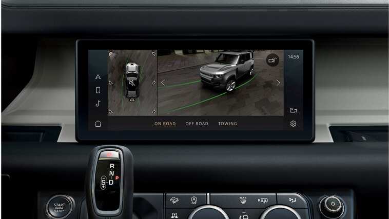 Land Rover Defender screen on road information