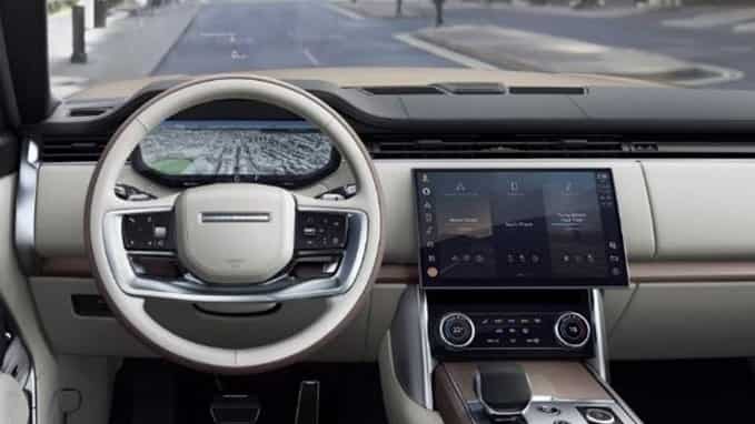 Land Rover Discovery steering wheel driver's viewpoint