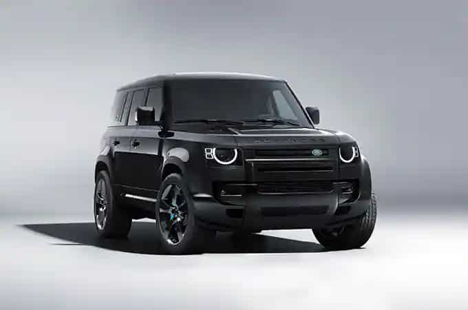 Land Rover Defender 007 Collector's Edition