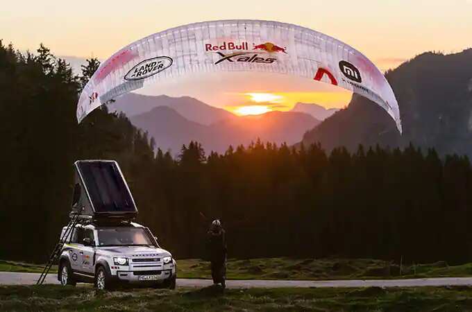 Land Rover Defender Assists In The Extreme Crossing Race