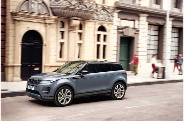 Range Rover Evoque driving through city