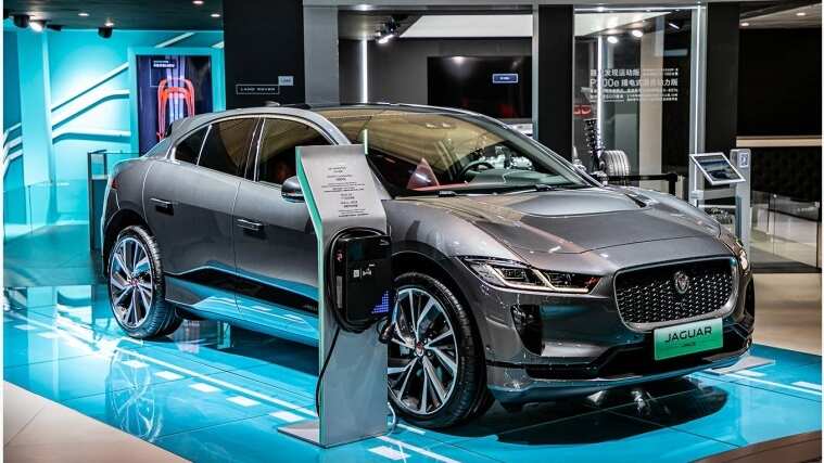 Jaguar I-Pace Electric SUV Coupe 